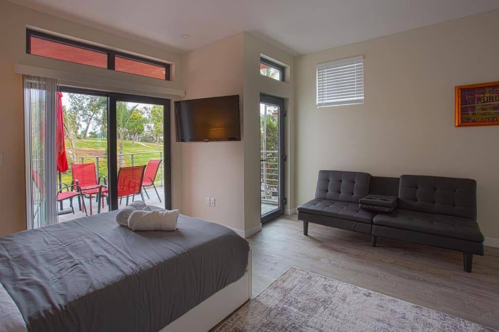 Explore Balboa Park From Your Cozy W Patio San Diego