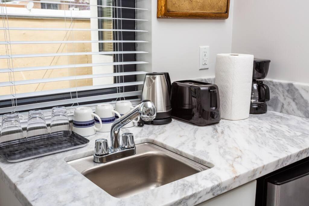 Apartment 2 Bedroom, 2 Bathroom Detached Max 7 Sleepers San Diego