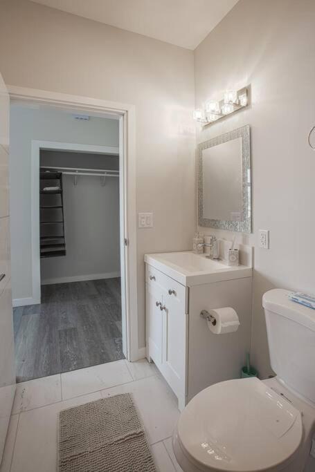 2 Bedroom, 2 Bathroom Detached Max 7 Sleepers San Diego