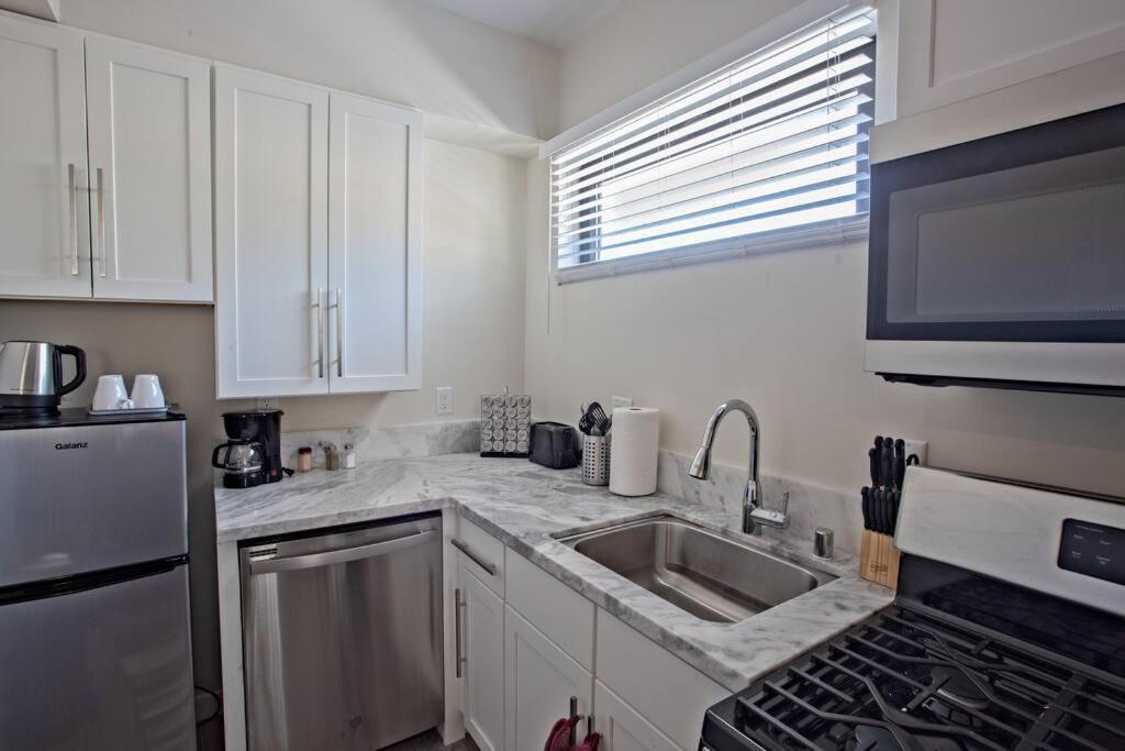 Spacious 500 Sqft With Balboa Park View *