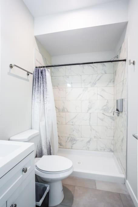 Inn Luxurious In Heart Of W Cali King *