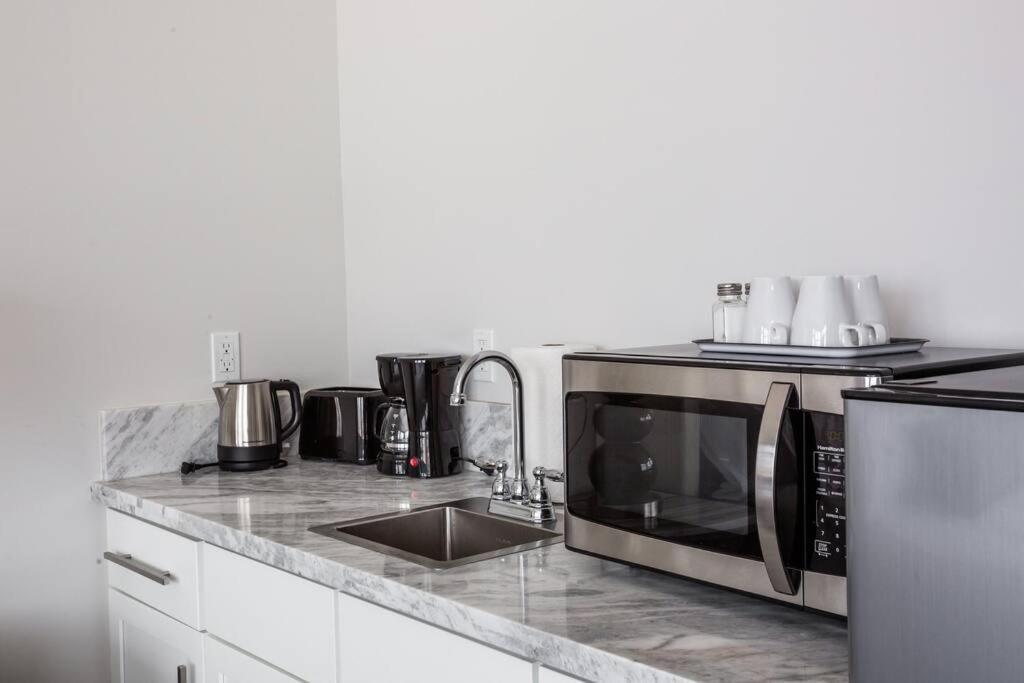 Downtown View 4 Sleepers Studio- Great For Getaway * San Diego