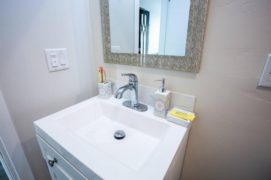 Inn One Bedroom With Sd Downtown View