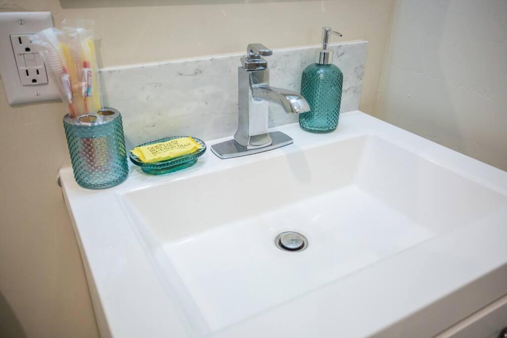 Spacious 500 Sqft With Balboa Park View Apartment