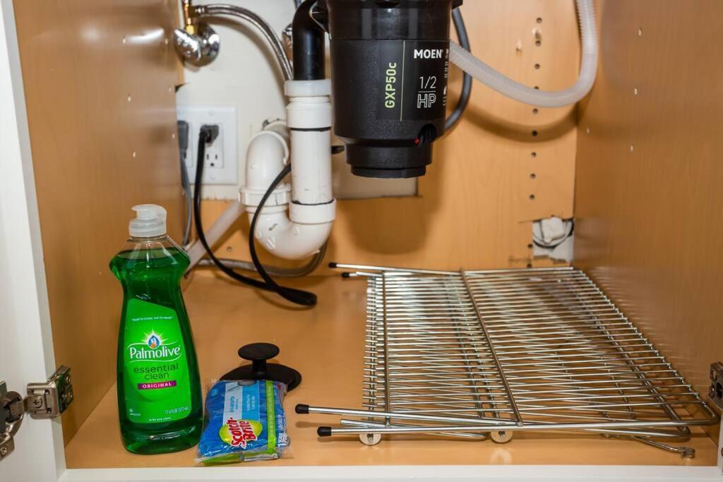 Spacious 1 Bedroom In Heart Of Apartment San Diego