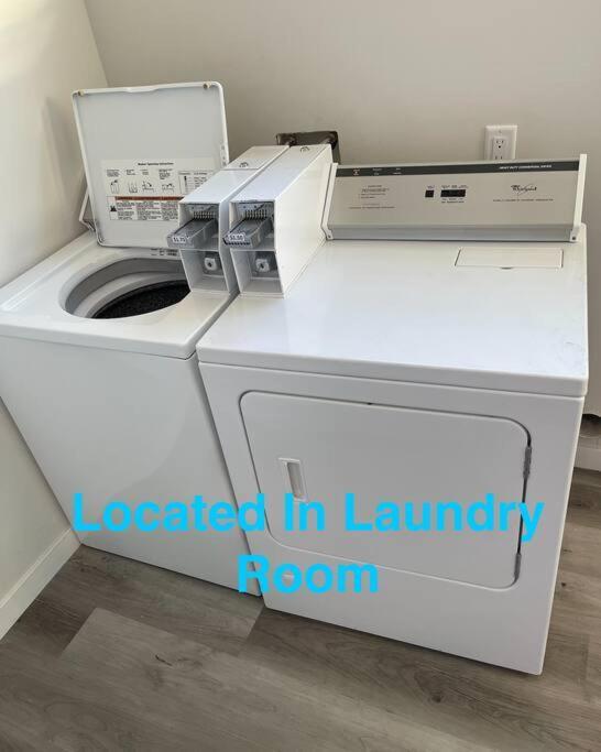 Spacious 1 Bedroom In Heart Of