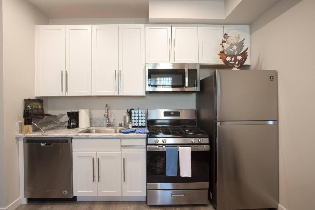 Holiday home 3 Floor Townhouse Next To Downtown Max 12 Sleepers *