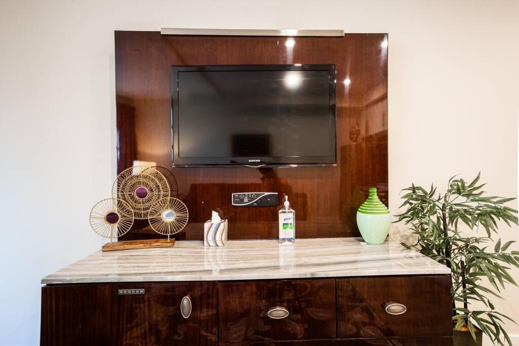 3 Floor Townhouse Next To Downtown Max 12 Sleepers San Diego