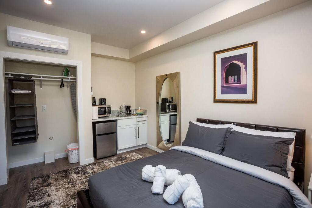 3 Floor Townhouse Next To Downtown Max 12 Sleepers Holiday home San Diego