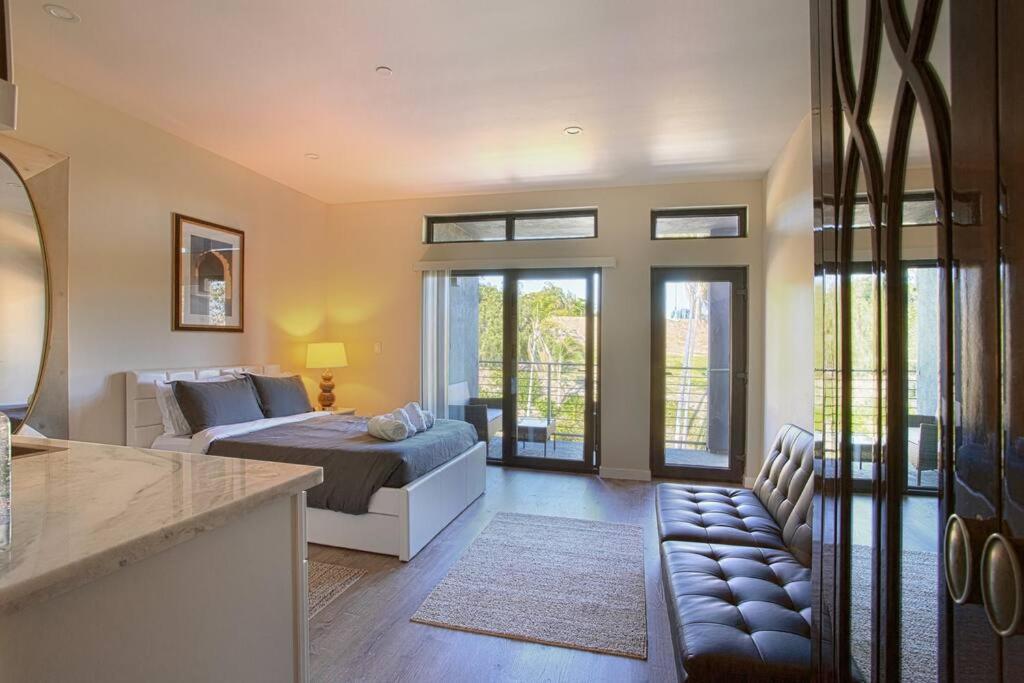 3 Floor Townhouse Next To Downtown Max 12 Sleepers