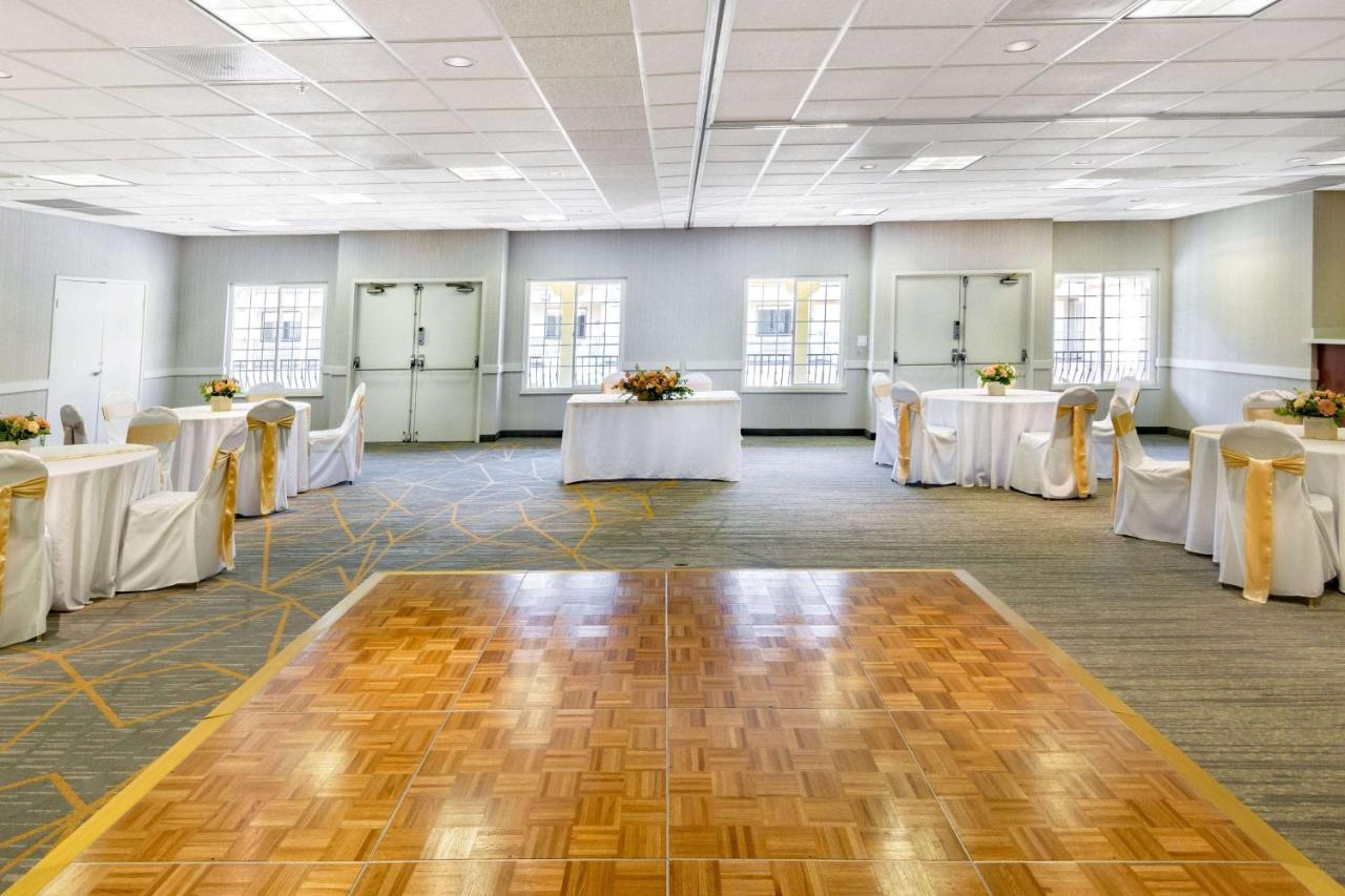 Hotel Wyndham Garden 3*