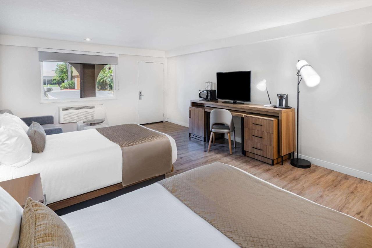 Wyndham Garden Hotel