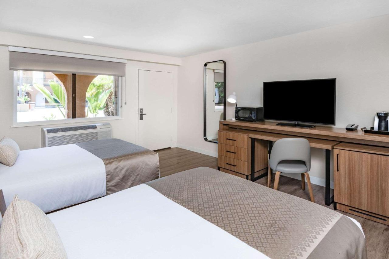 Wyndham Garden Hotel