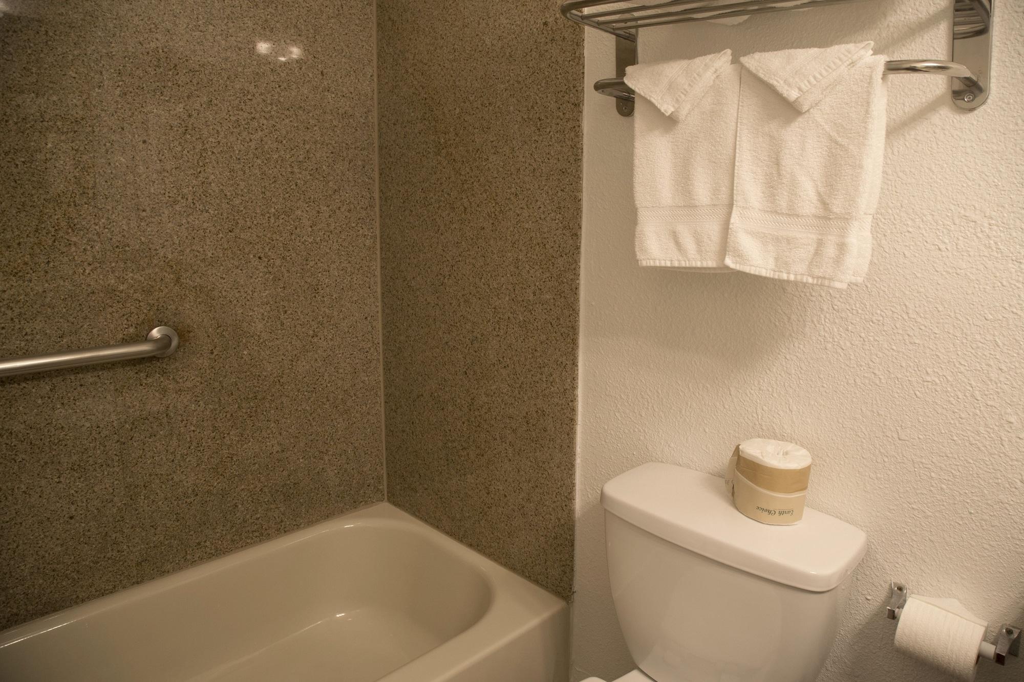 Motel Harborview & Suites-convention Center-airport-gaslamp-seaworld-zoo-balboa Park San Diego