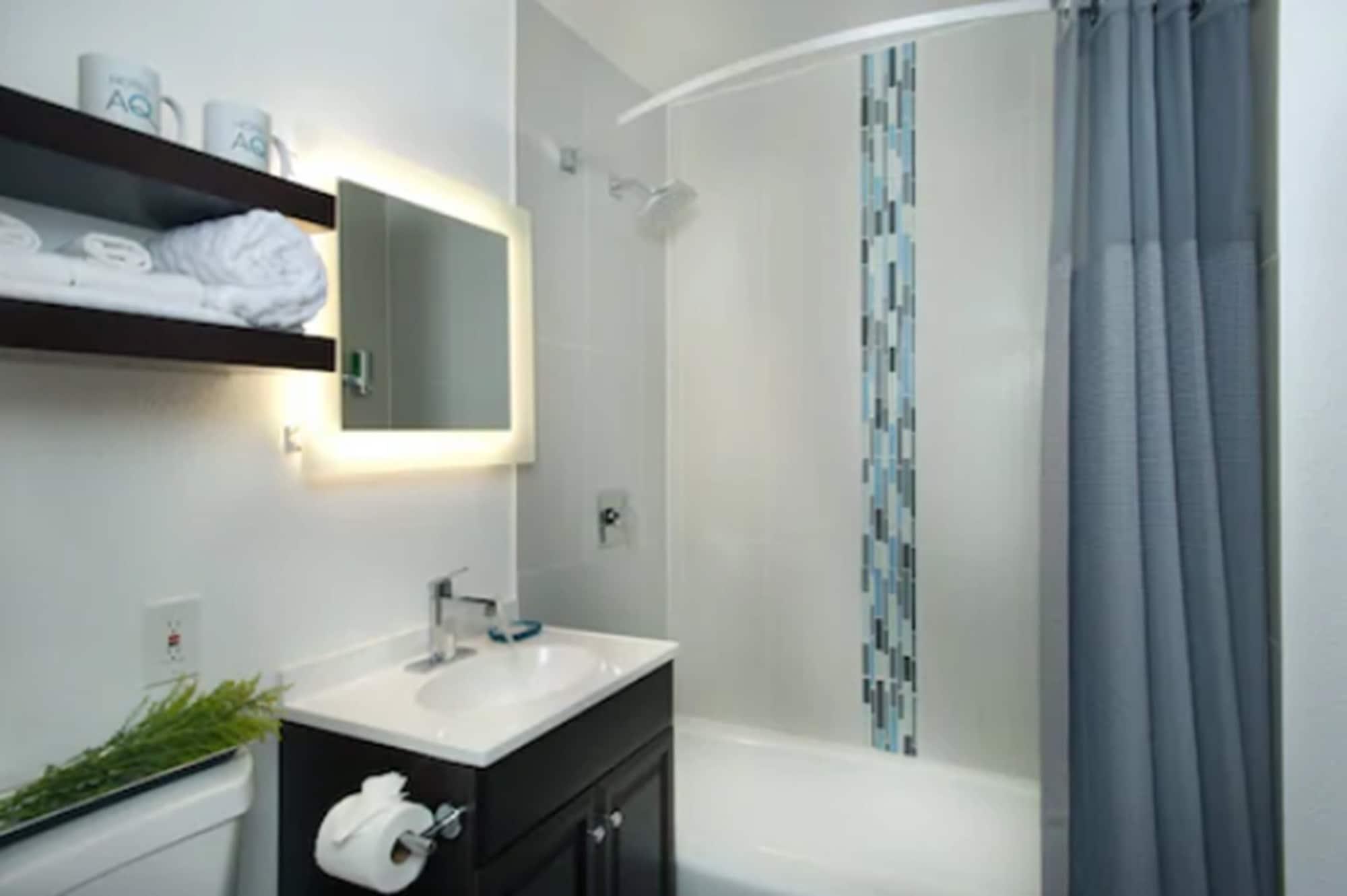 Aqua Mar 2*