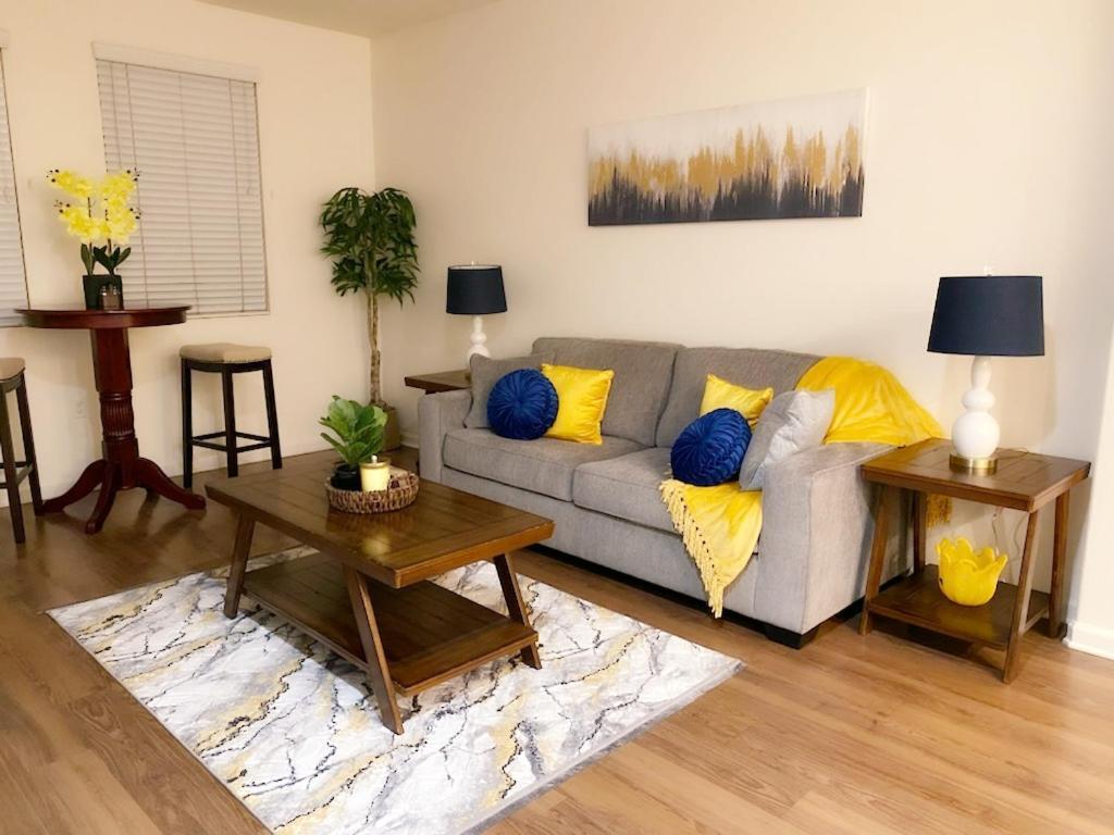 Luxury Avenue Apartment