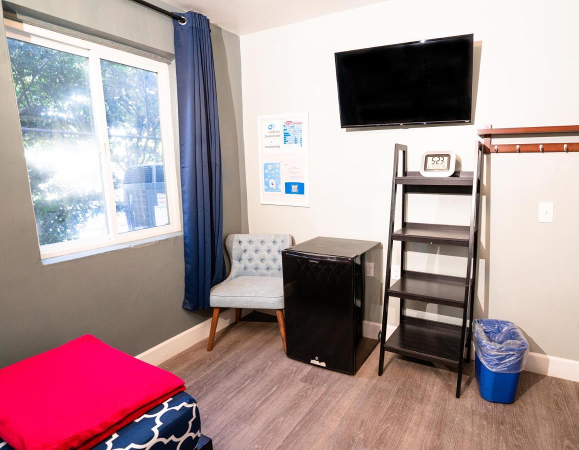 California Dreams - Ocean Hostel