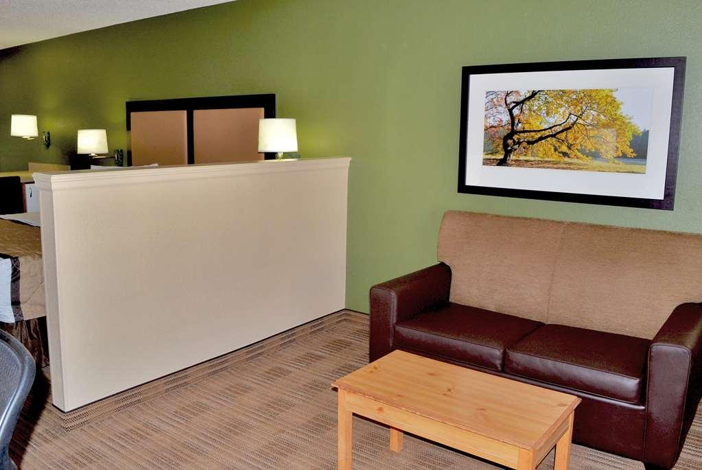 Extended America - - Fashion Valley Hotel 2*