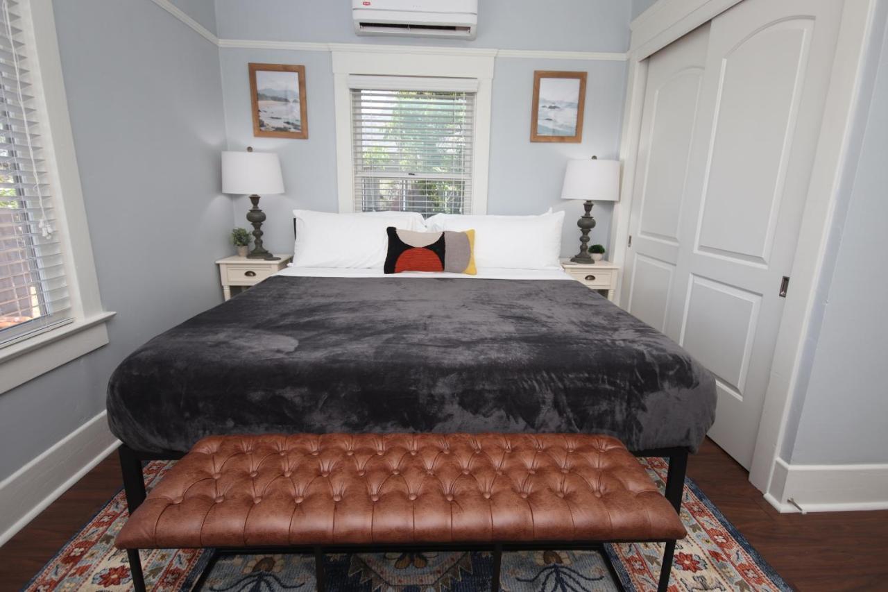Fern House South Park Craftsman Guest house