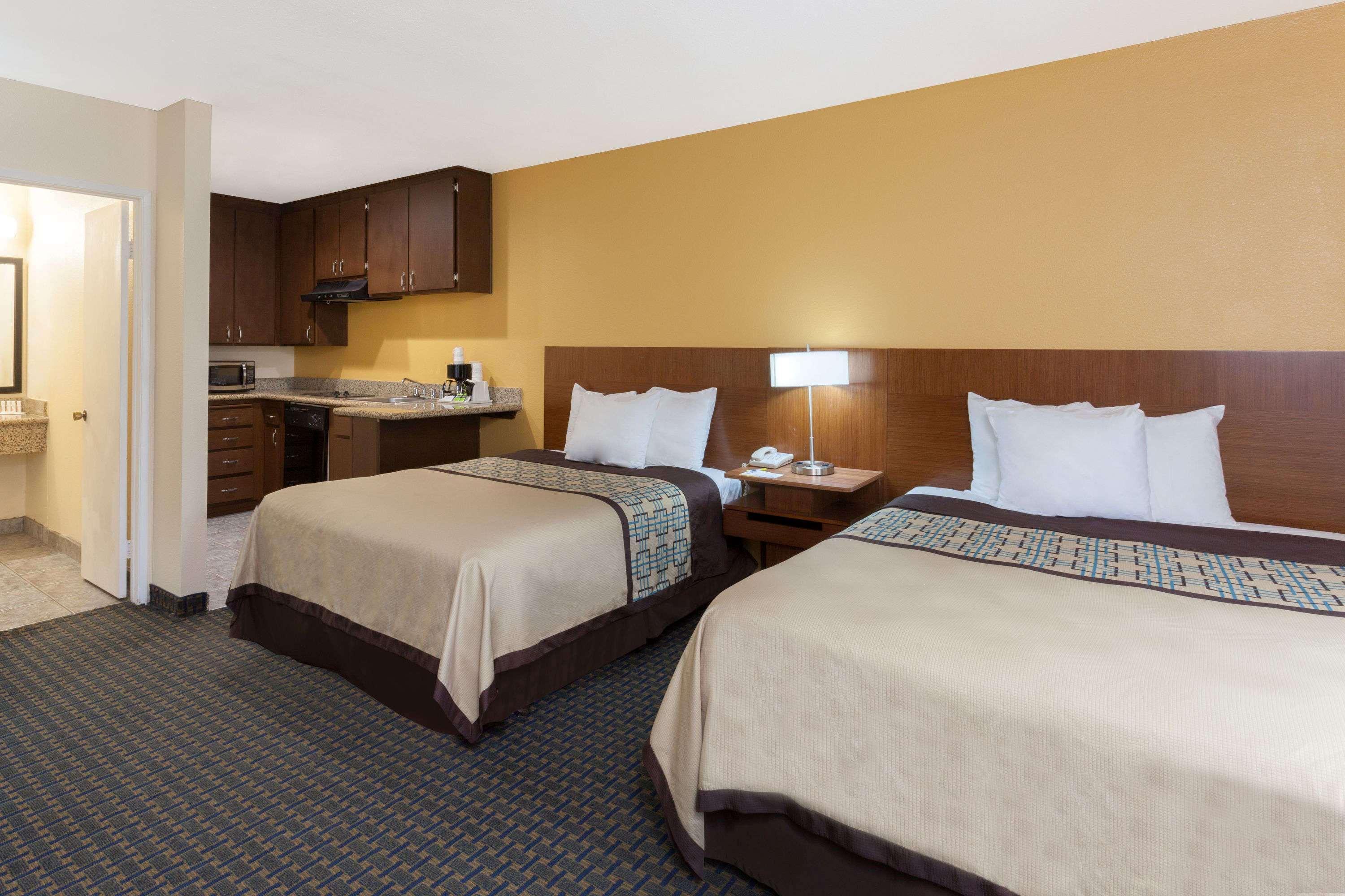 Hotel Days By Wyndham Mission Valley-sdsu 2*