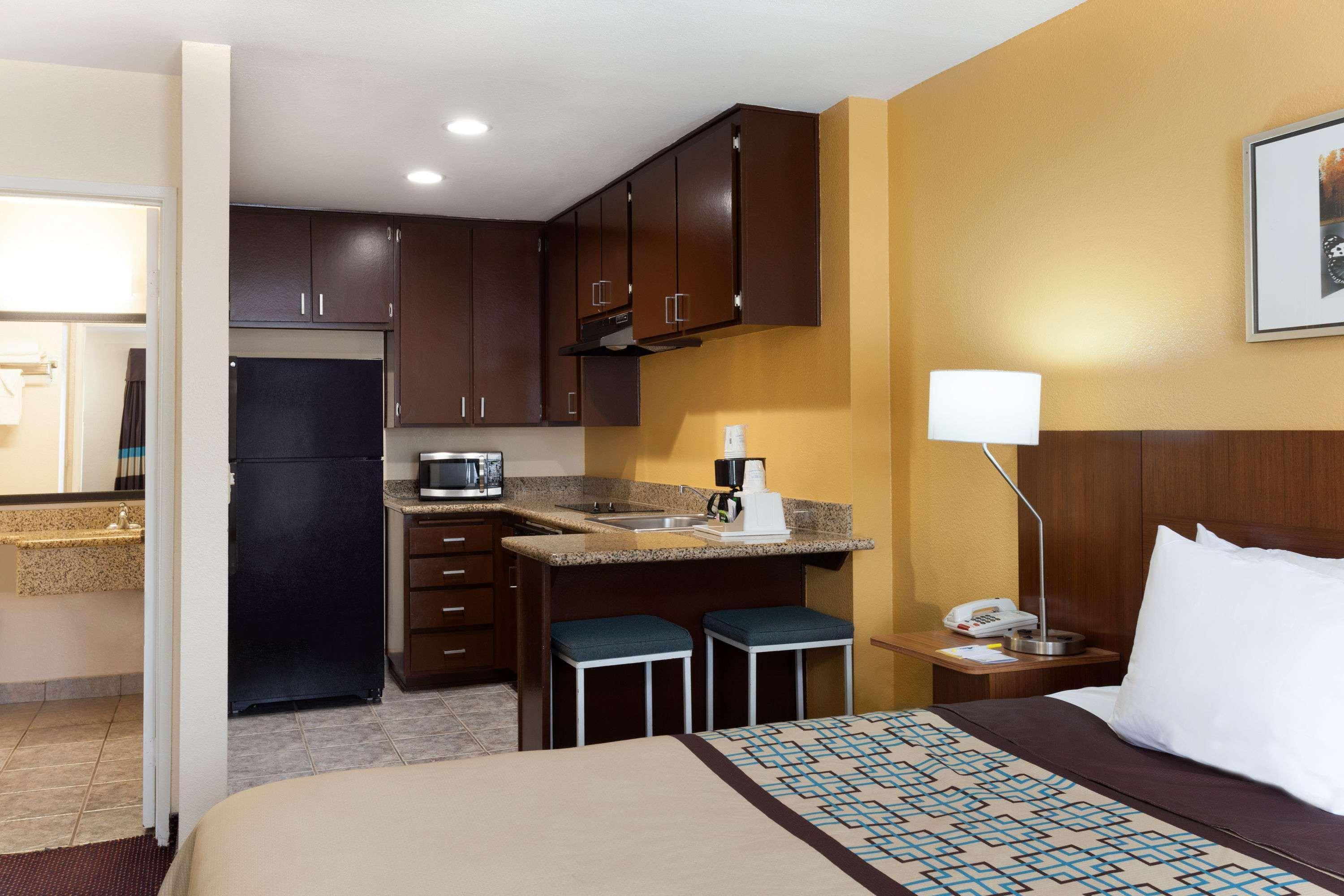 Days By Wyndham Mission Valley-sdsu