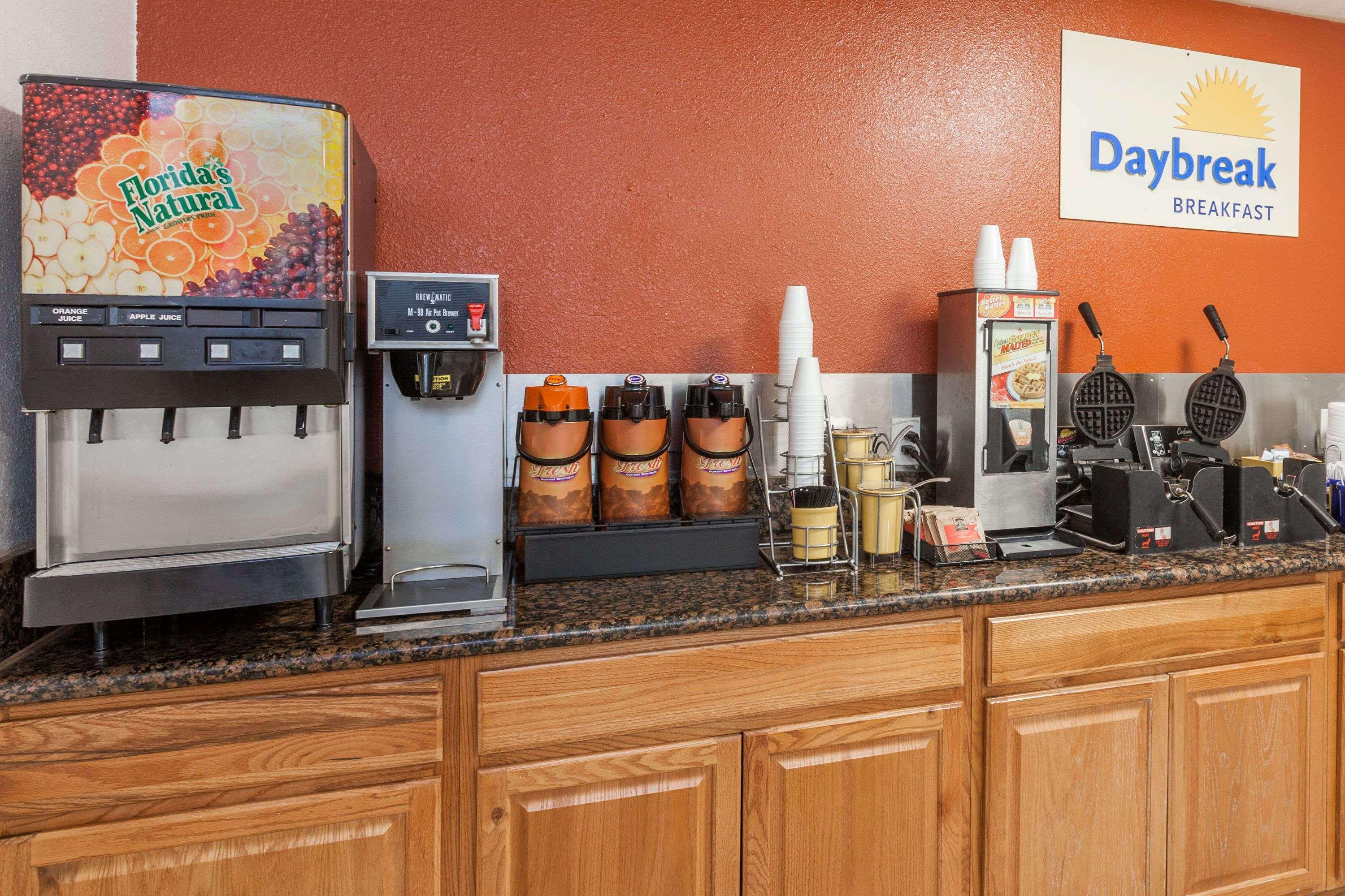 Days By Wyndham Mission Valley-sdsu San Diego
