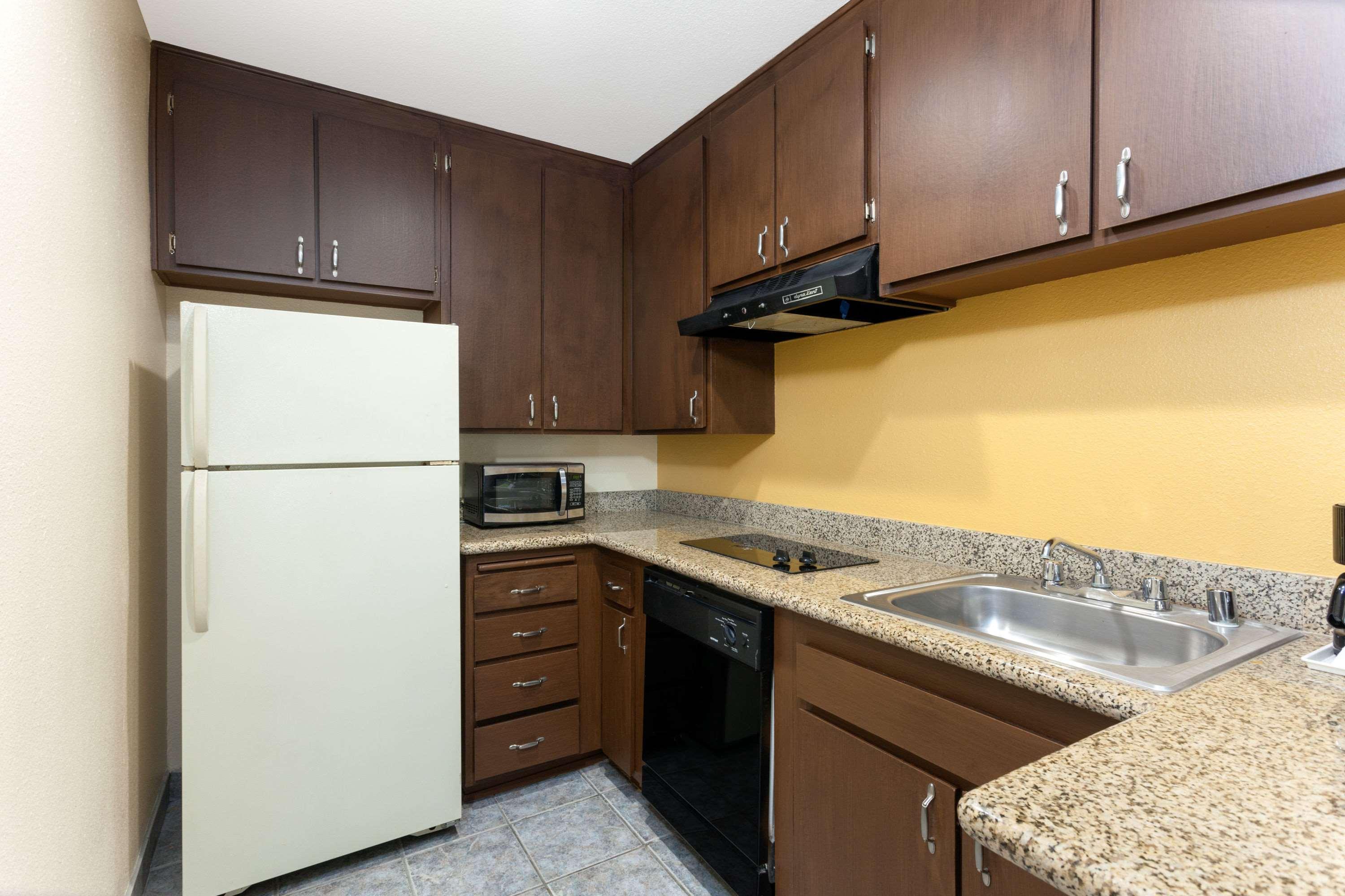 Hotel Days By Wyndham Mission Valley-sdsu