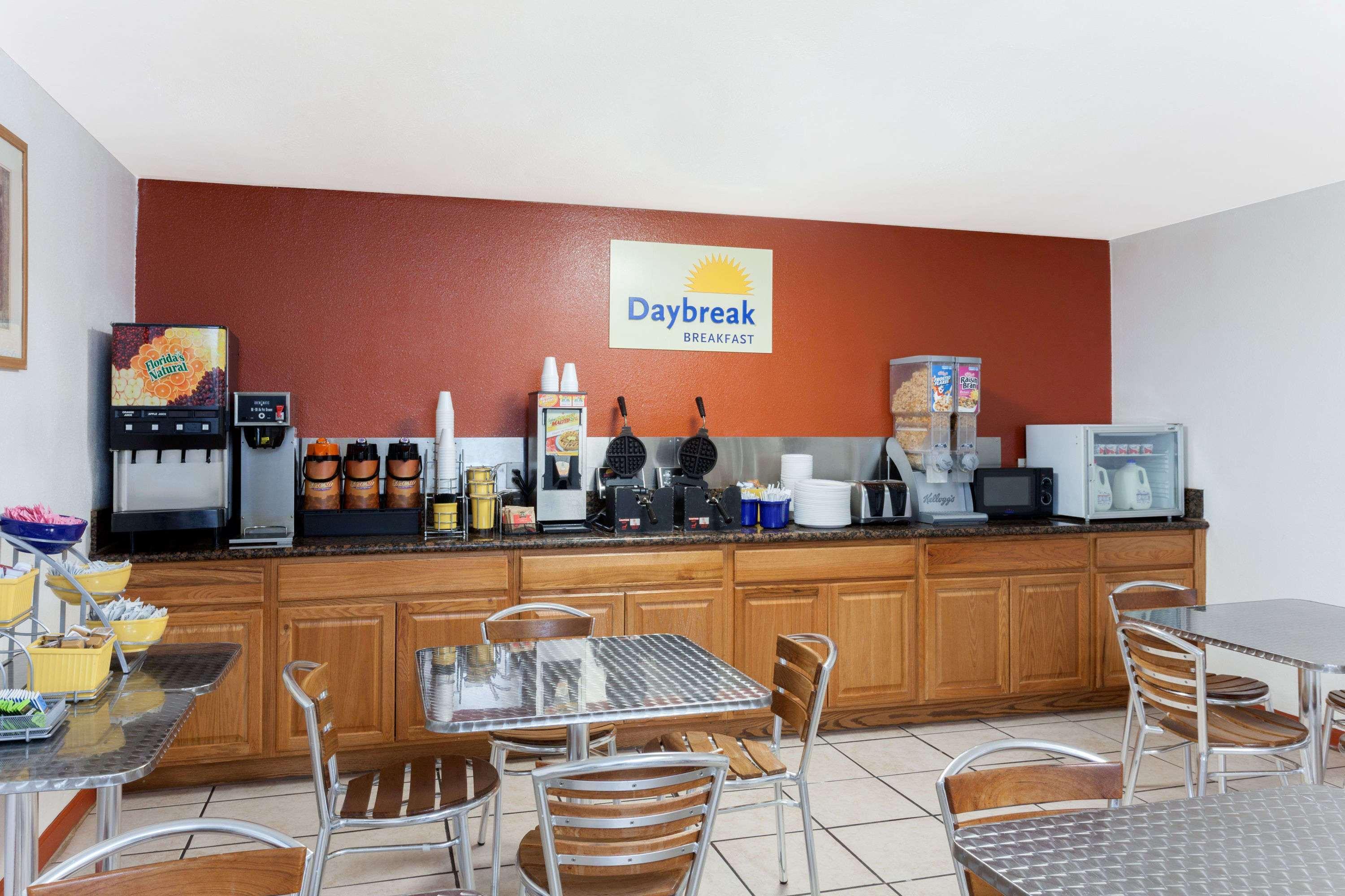 Days By Wyndham Mission Valley-sdsu Hotel San Diego