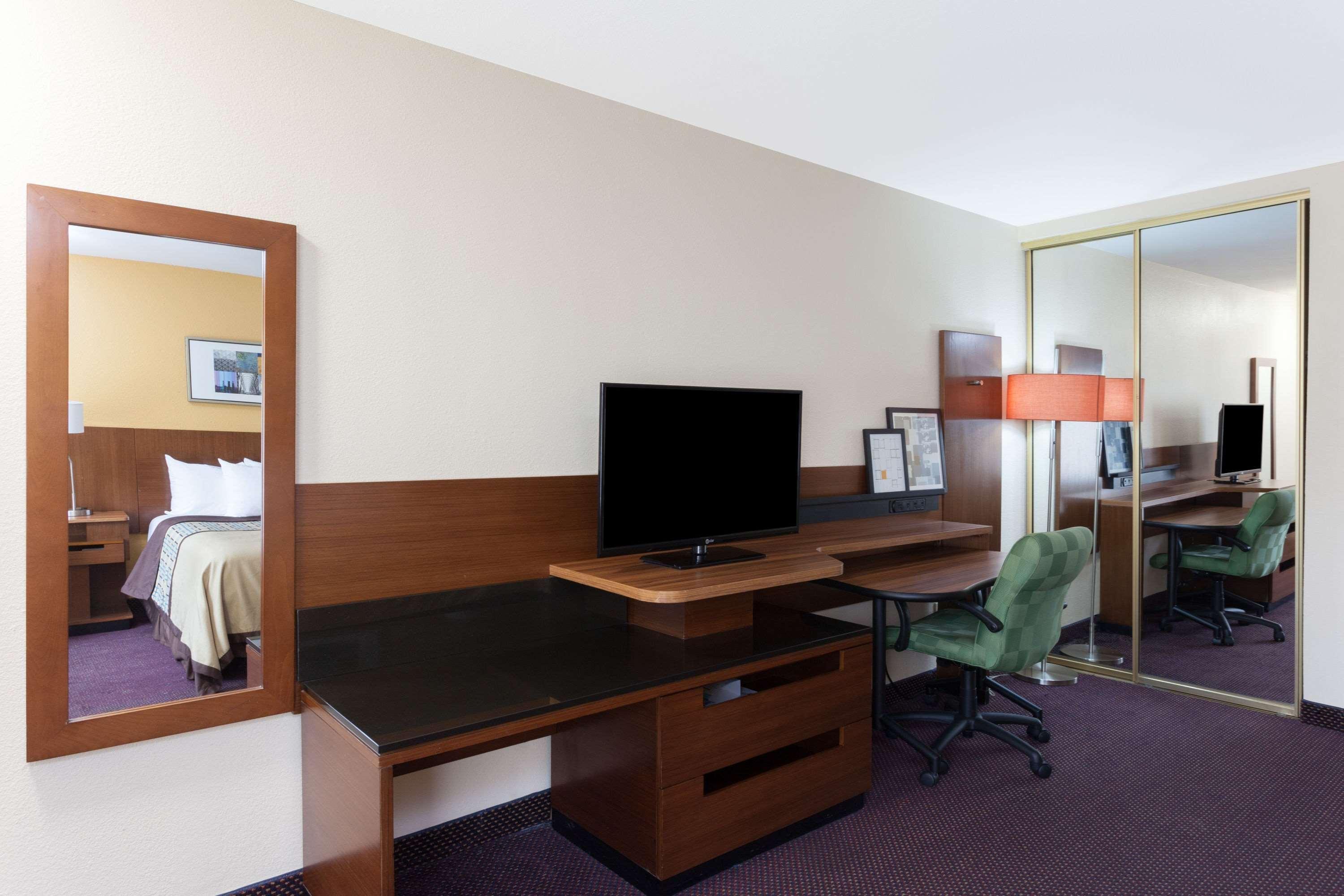 Hotel Days By Wyndham Mission Valley-sdsu 2*