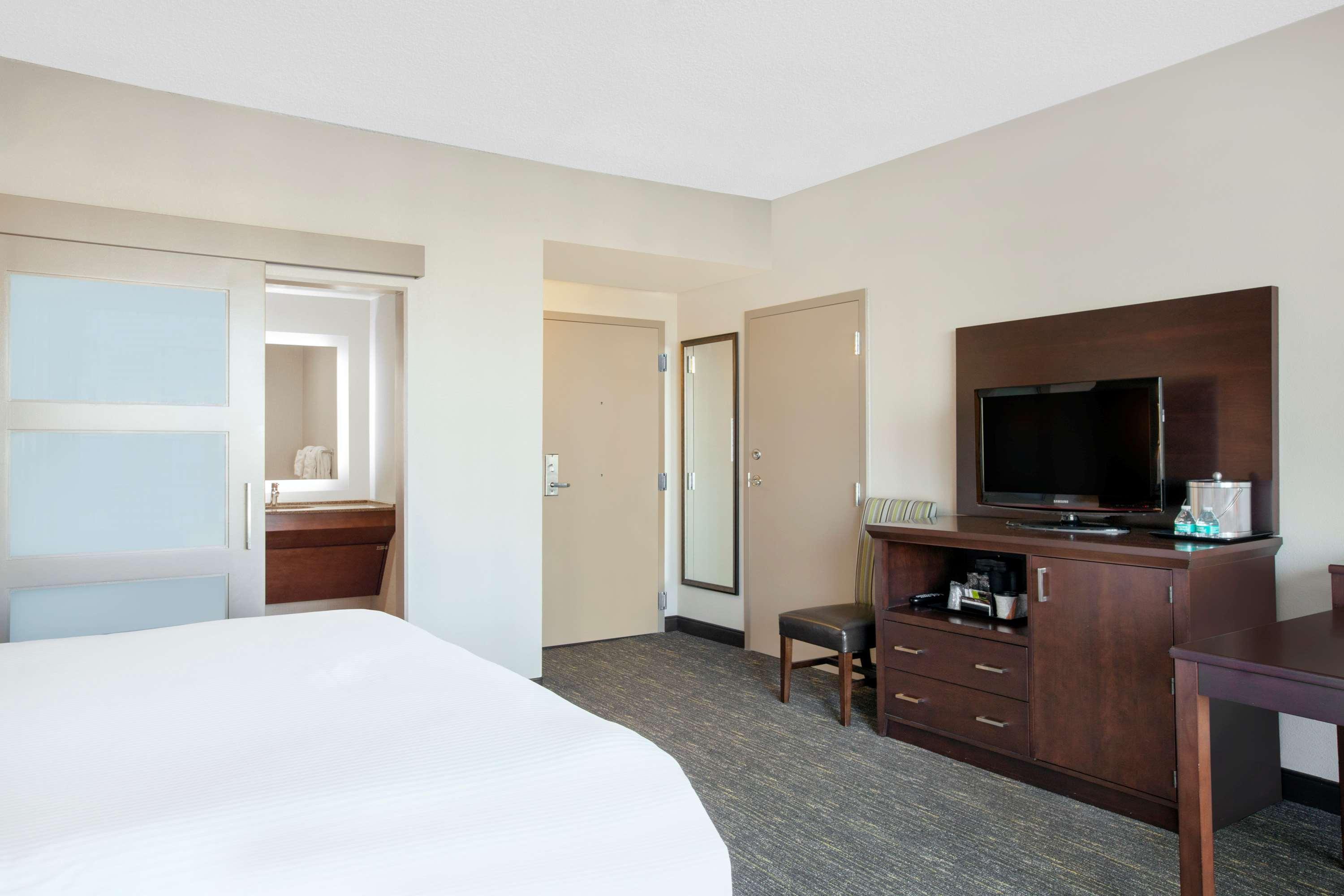 Hotel Wyndham Bayside San Diego