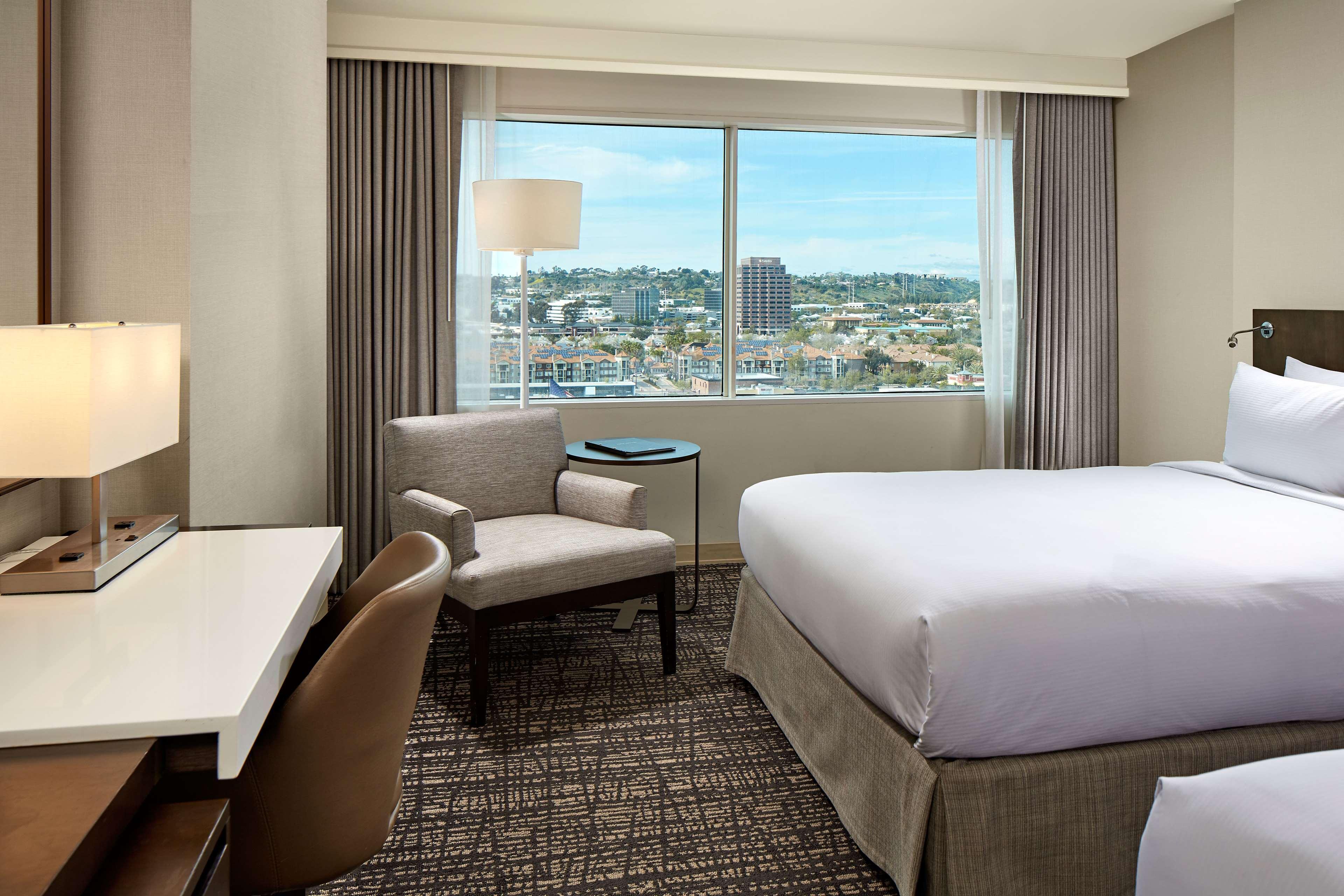 Hilton Mission Valley 4*