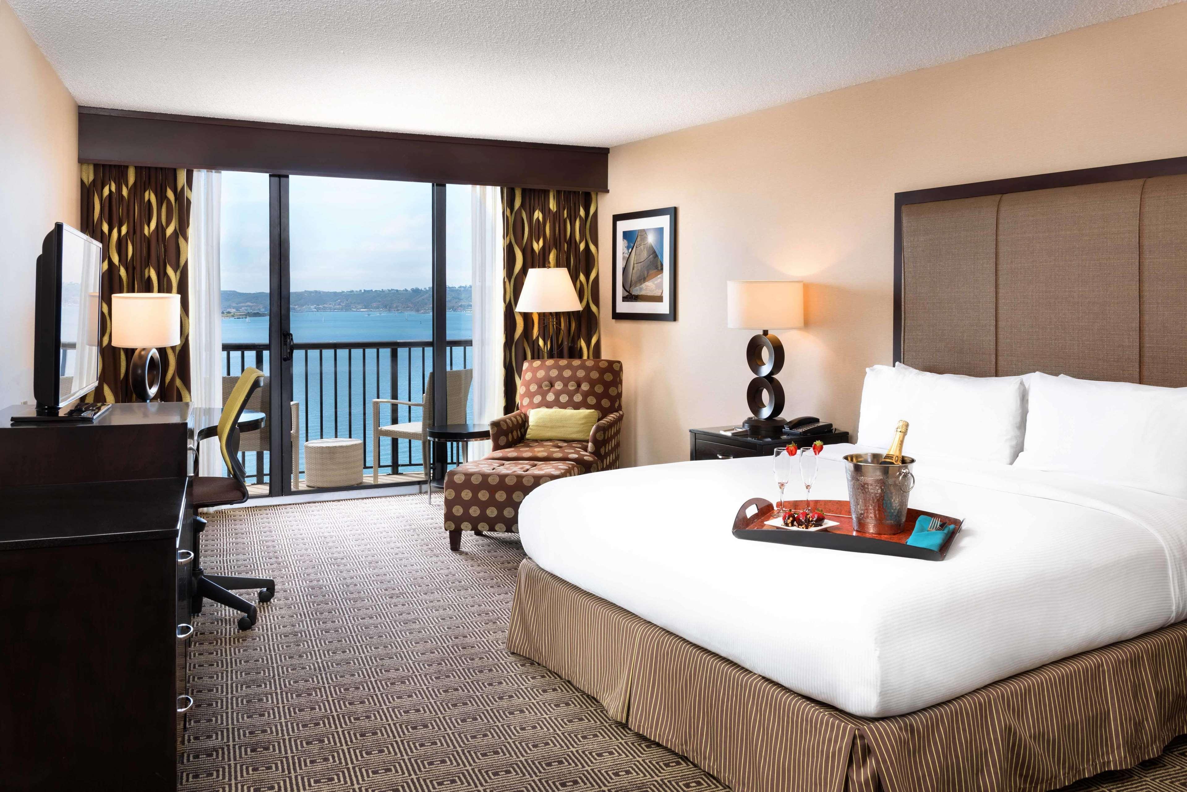 Hilton Airport/harbor Island 3* San Diego