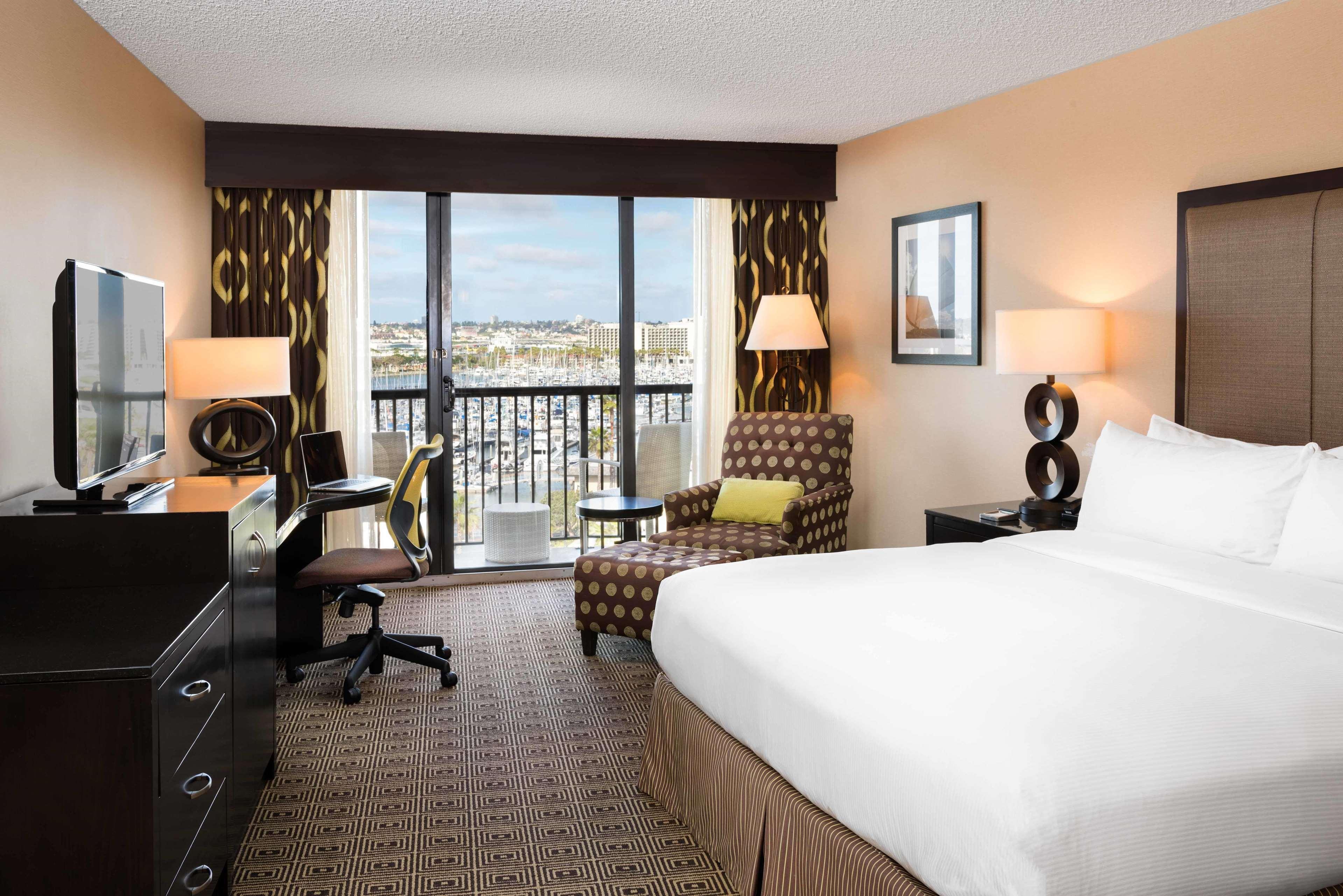 Hotel Hilton Airport/harbor Island