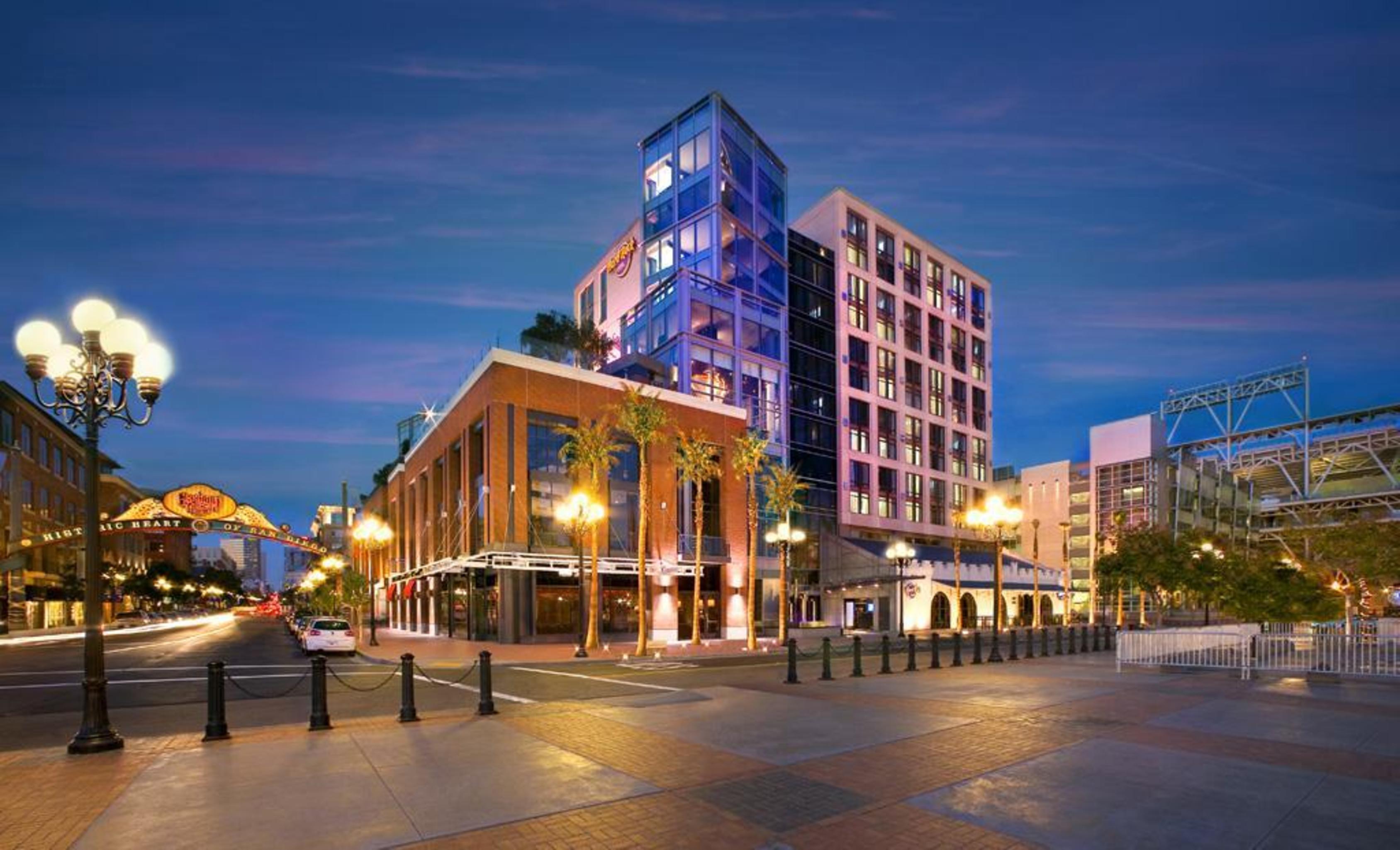 Hard Rock Hotel 4*
