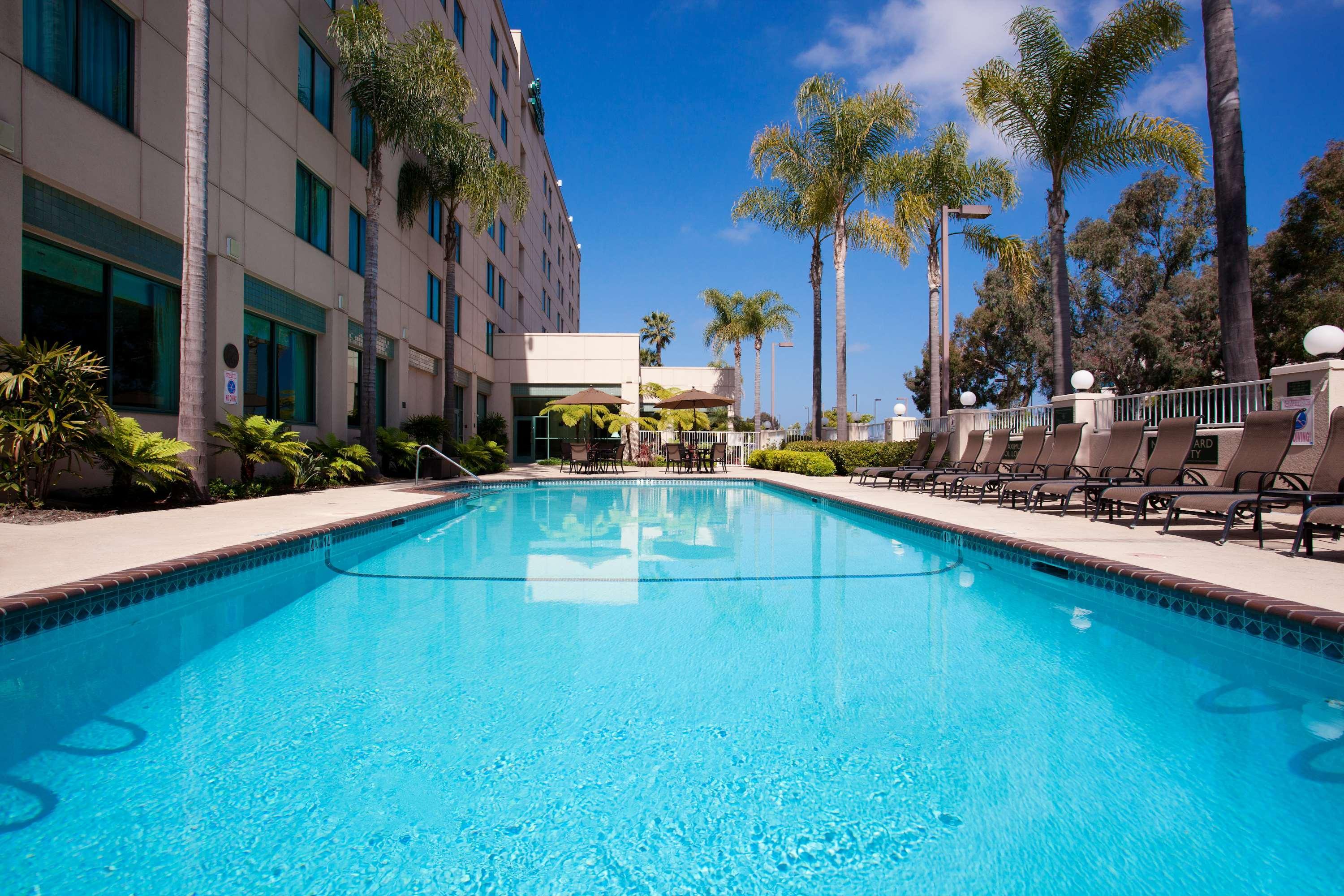 Country & By Radisson, North, Ca Hotel 3*