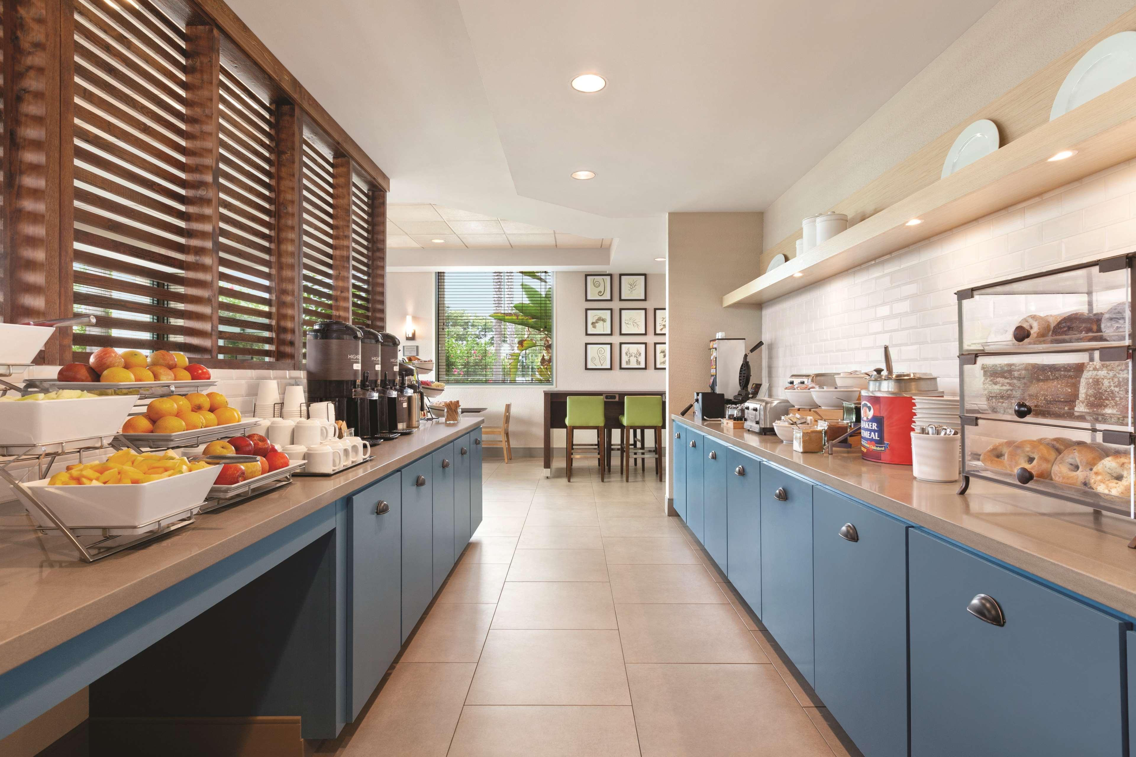Country & By Radisson, North, Ca Hotel 3*
