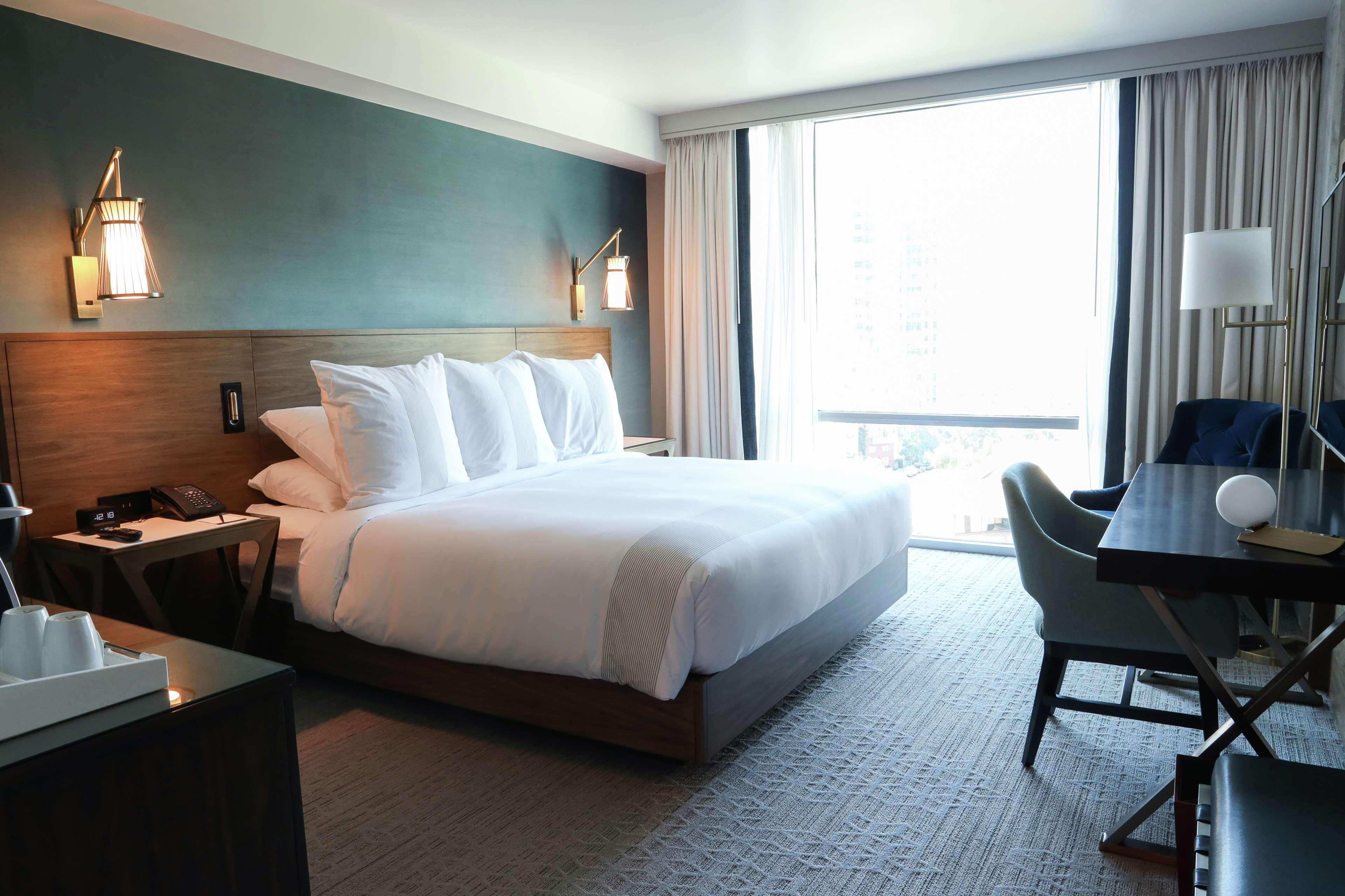 Hotel Carte Downtown, Curio Collection By Hilton 4*