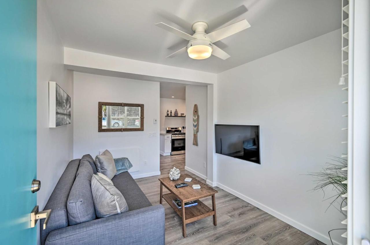 Stylish With Smart Tv! *