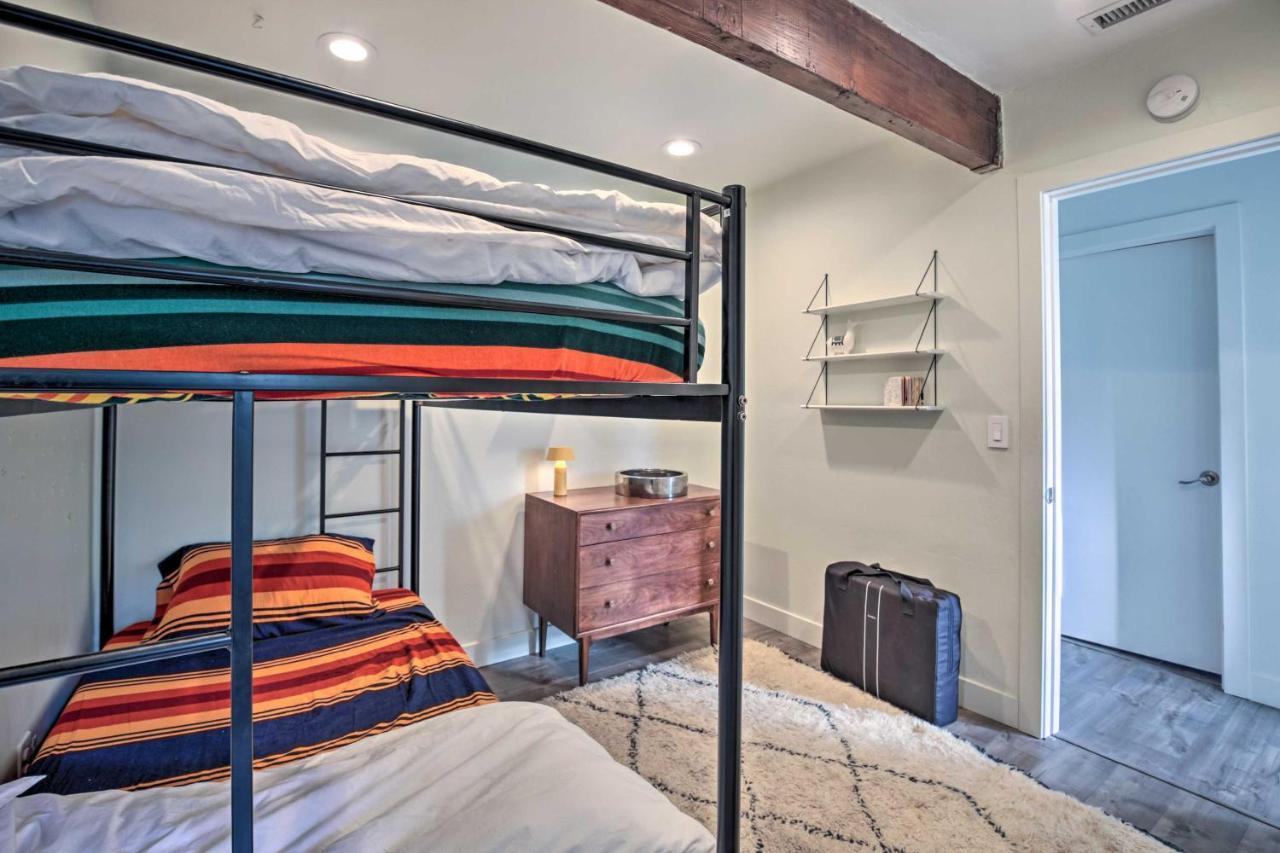 Holiday home Gem With Private Hot Tub, Close To Dtwn!