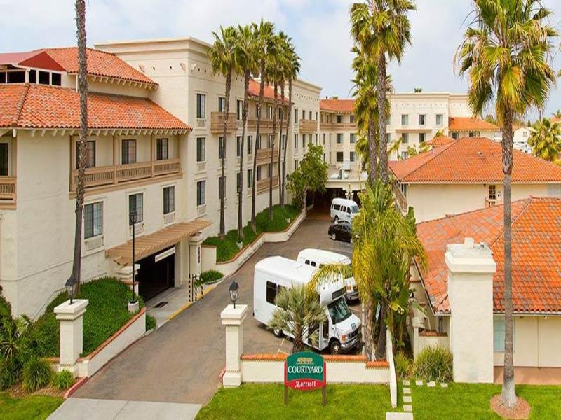 Courtyard Old Town 3*
