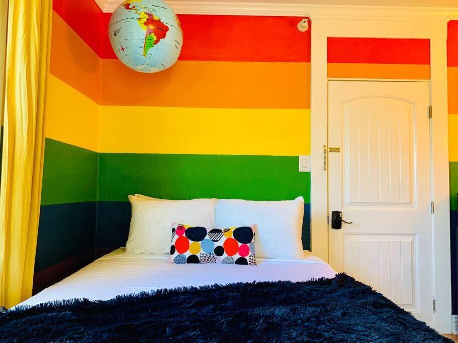 Love-themed Studio For Two Downtown! Perfect To Experience The City! Apartment