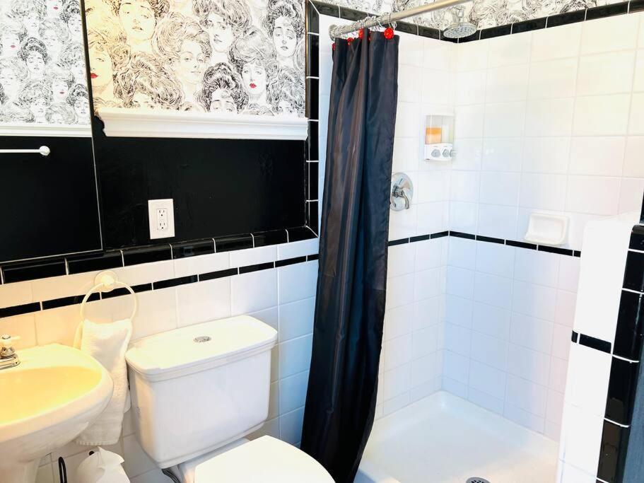 Modern Design Studio For Two Gaslamp District! Located In The Heart Of Downtown San Diego!