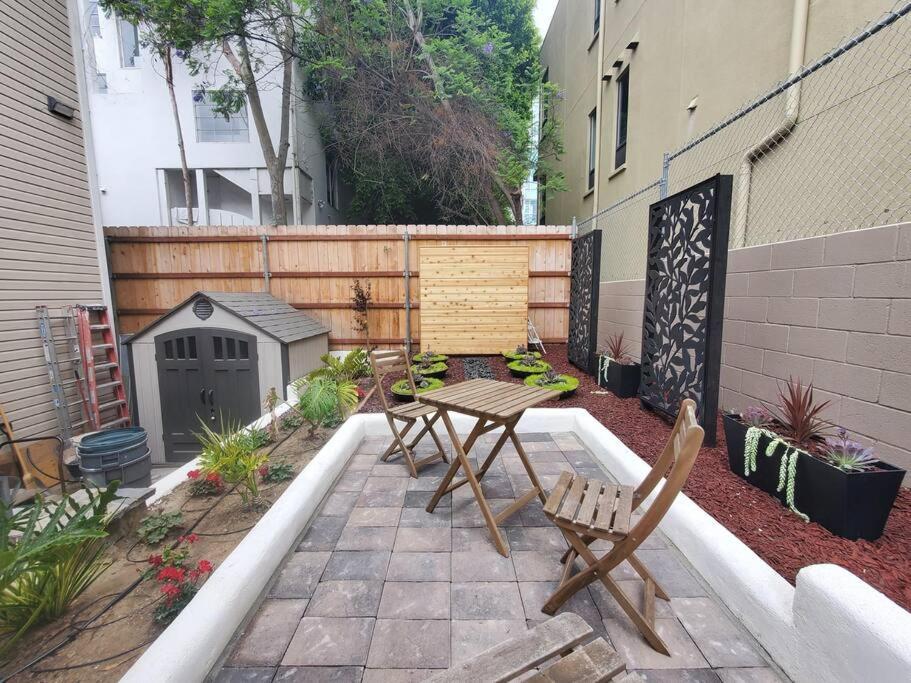 Centrally Located Studio And Cozy Place Perfect For Travelers And Couples! Located In Downtown! Perfect For Your Quick Getaway! San Diego