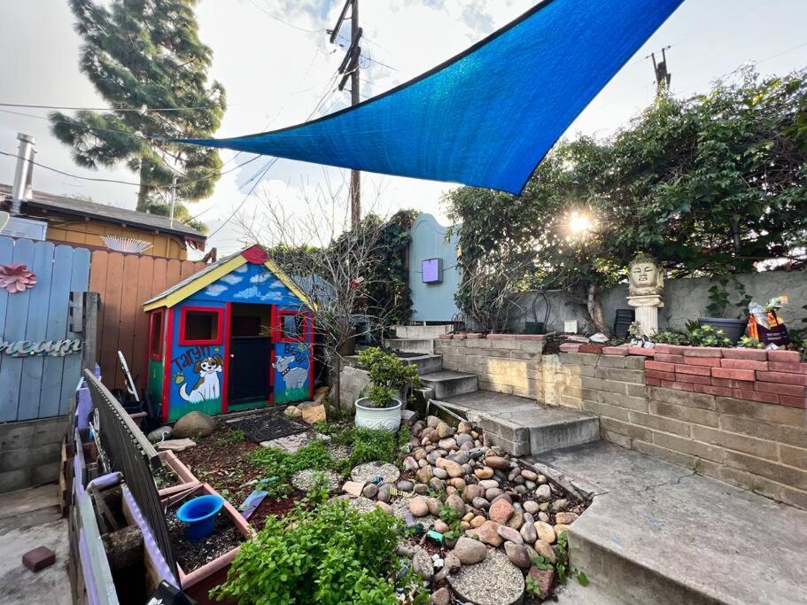 Holiday home Lower Duplex, Huge Yard, Fenced