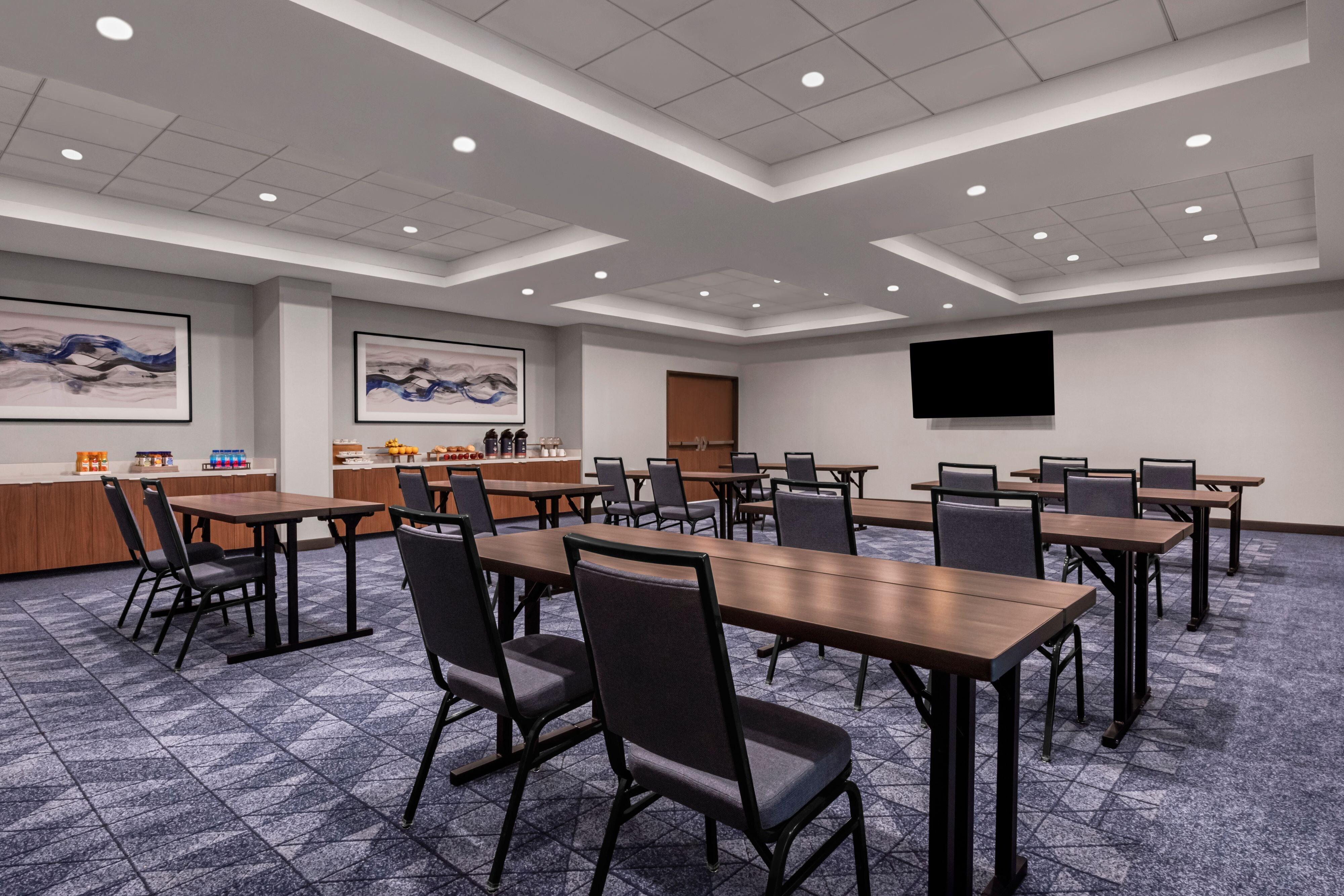 Courtyard By Marriott Miramar