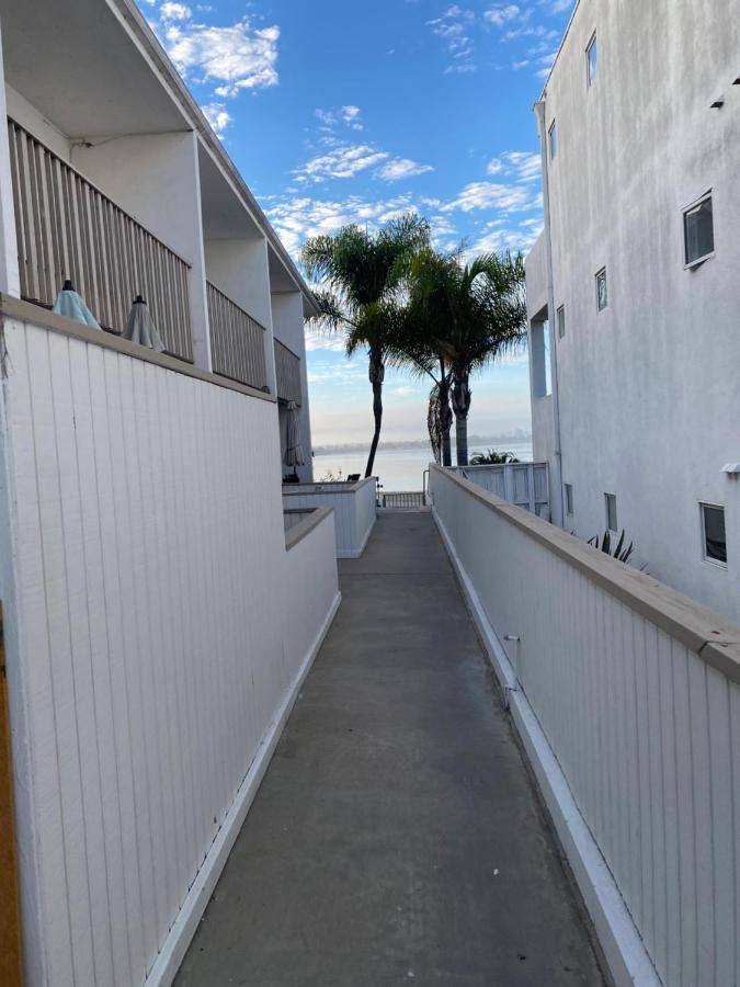 Front At Pacific San Diego