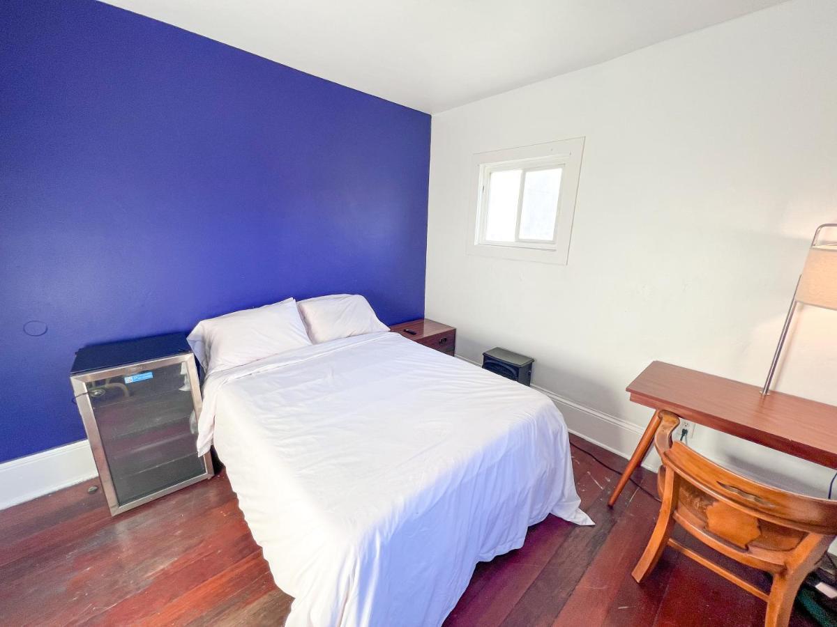 Ith Adventure (adults Only) Hostel