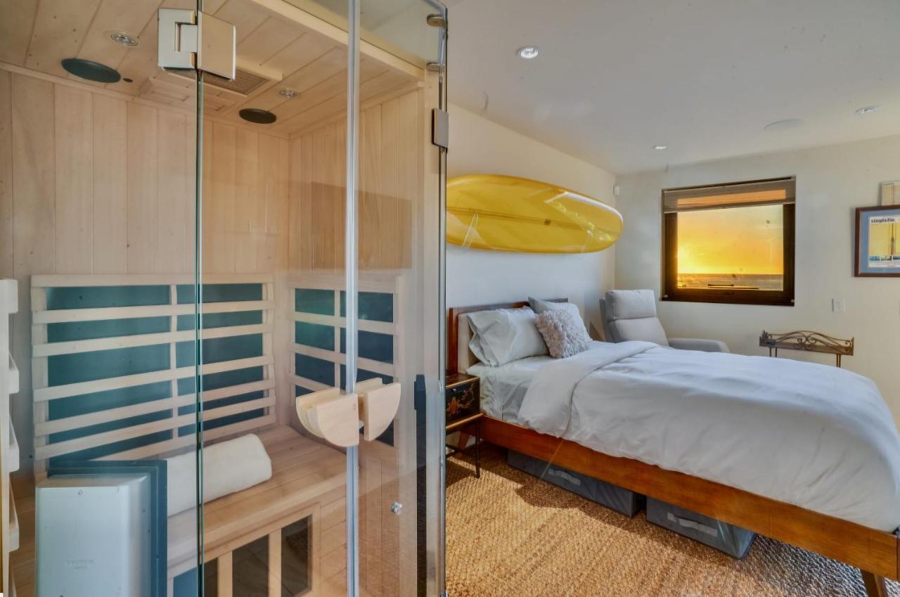 Luxury Beachfront With Hot Tub & Ocean Views *