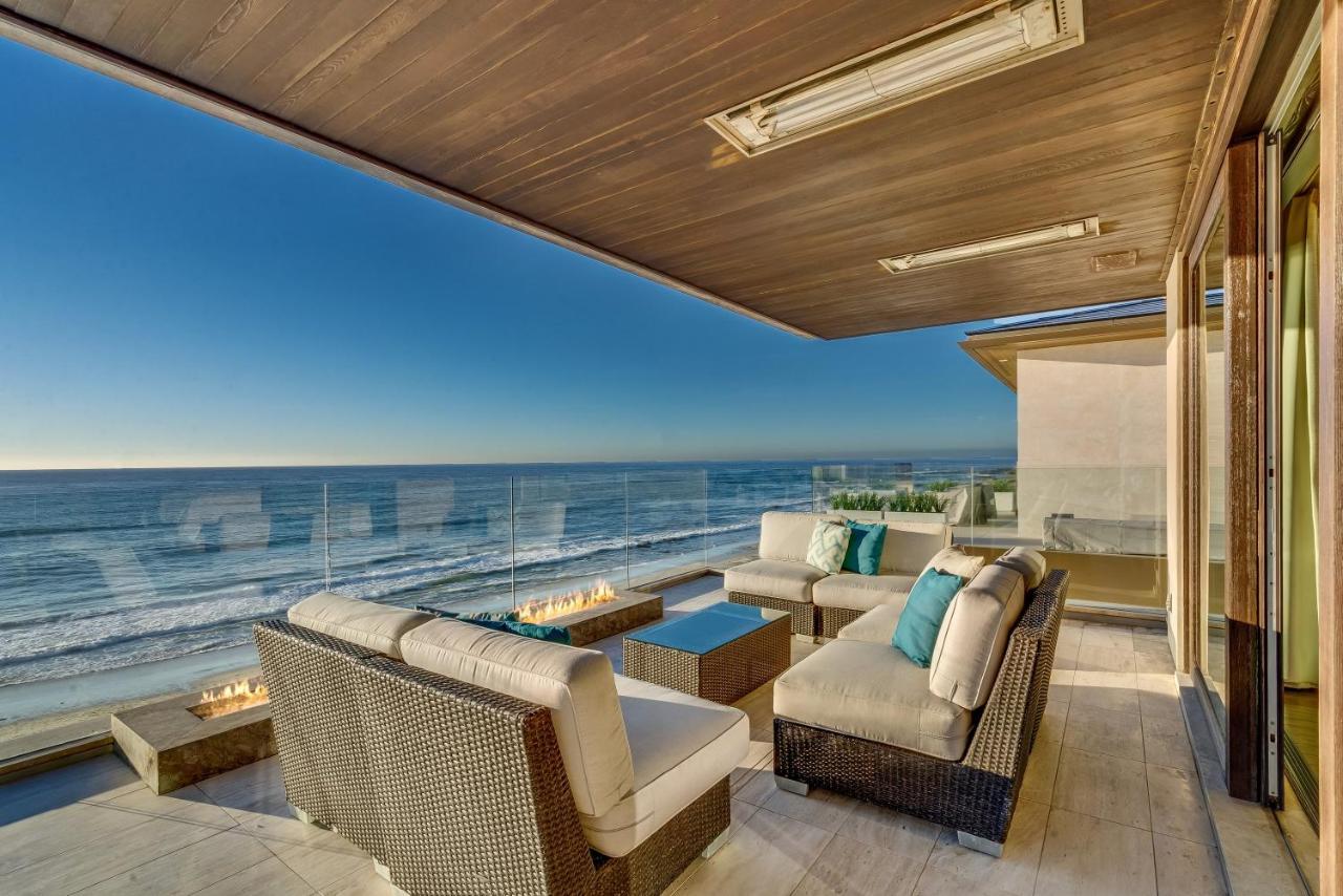 Holiday home Luxury Beachfront With Hot Tub & Ocean Views