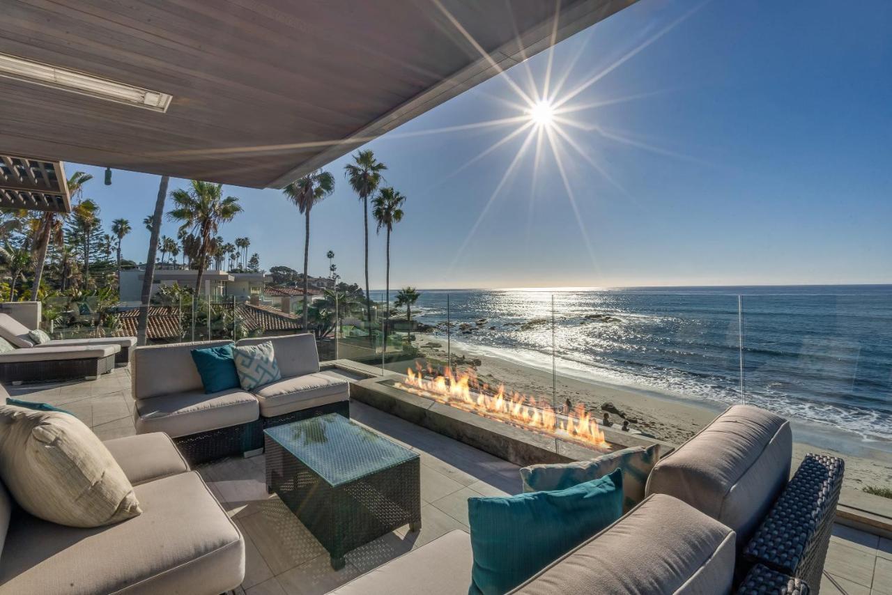 Holiday home Luxury Beachfront With Hot Tub & Ocean Views *